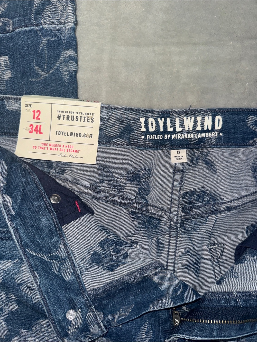 Idyllwind Blue Floral Wide-Leg Jeans - Picture 2 of 6